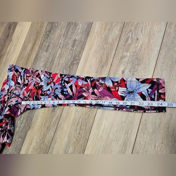 Lululemon Lululemon Wunder Under Crop (Hi-Rise)  Luxtreme size 4 - Picture 4 of 9